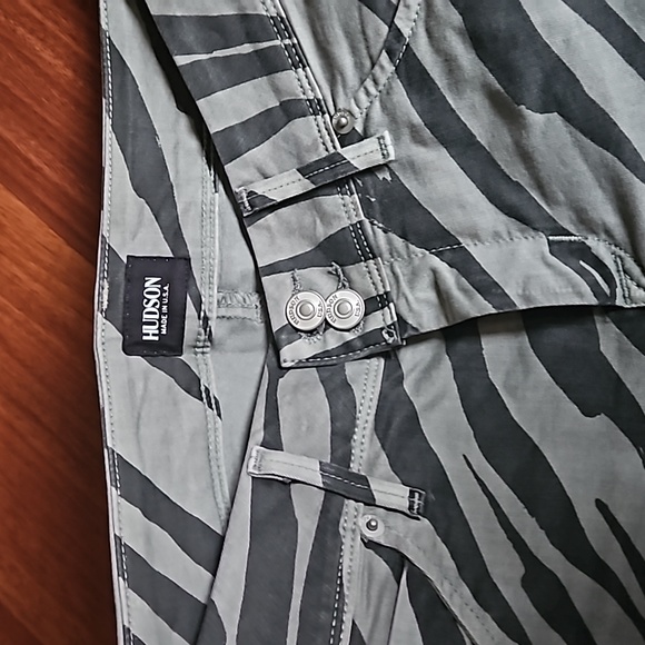 HUDSON Collin Skinny Jeans Grey Black Zebra Print Low-rise Flap Pocket, 27 NWOT - Picture 8 of 15